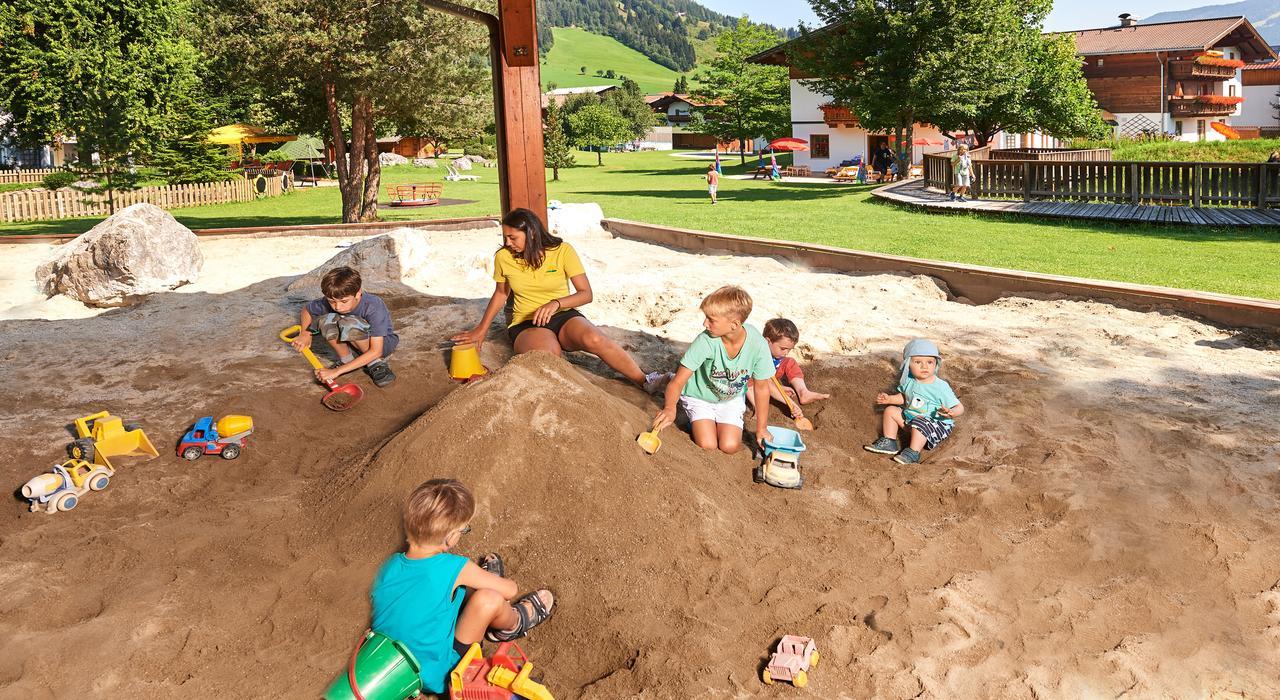 Sonnberg Ferienanlage Flachau Exterior photo
